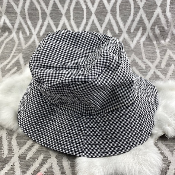 Reversible Bucket Hat Black & White Pattern and Solid Black - Picture 1 of 3